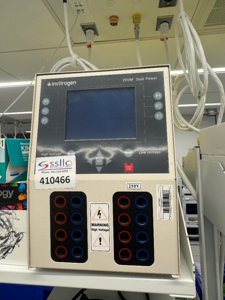 Image of Invitrogen ZOOM Dual Power Electrophoresis Power Supply